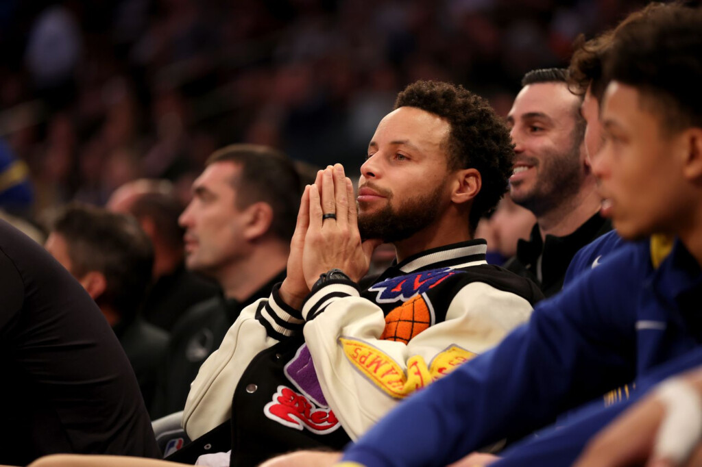 Steph Curry May Be Out Till After The New Year Golden State Of Mind
